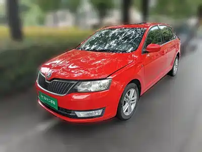 Škoda Rapid Spaceback 2015