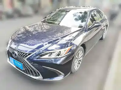 Lexus ES 2022