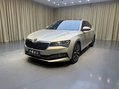 Škoda Superb 2023