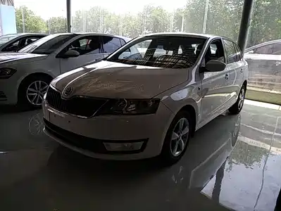 Škoda Rapid Spaceback 2016