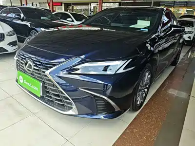 Lexus ES 2026