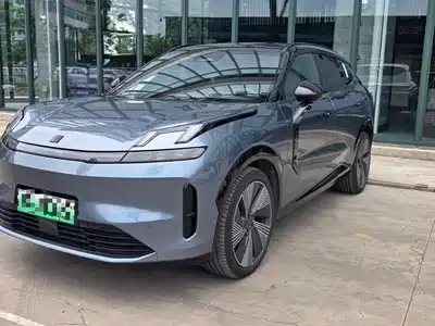 Lynk & Co 08 EM-P 2025