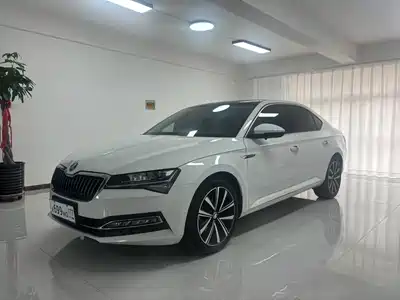 Škoda Superb 2023
