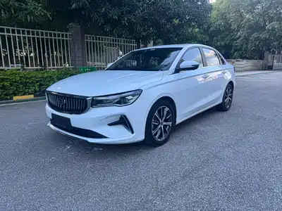 Geely Emgrand 2022