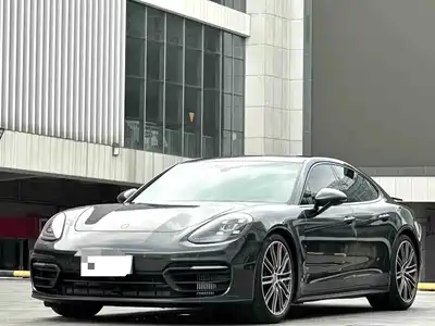 Porsche Panamera 2022