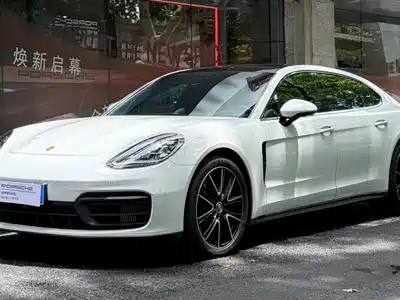Porsche Panamera 2024