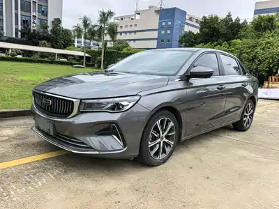 Geely Emgrand 2022