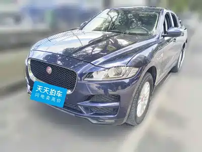 Jaguar F-PACE 2019