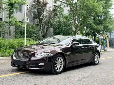 Jaguar XJ 2016