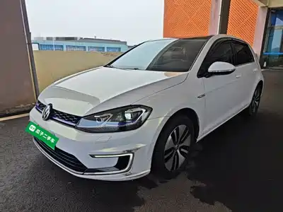 Volkswagen Golf Electric 2021