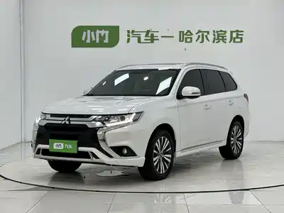 Mitsubishi Outlander 2022