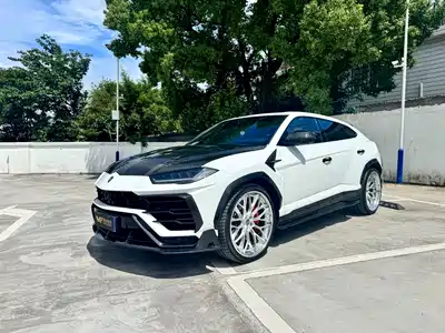 Lamborghini Urus 2021