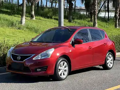 Nissan Tiida 2013