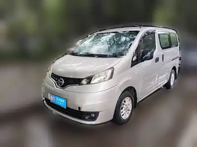 Nissan NV200 2011
