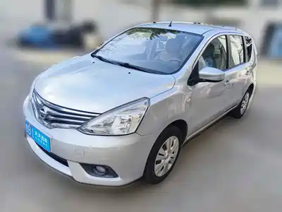 Nissan Livina 2013