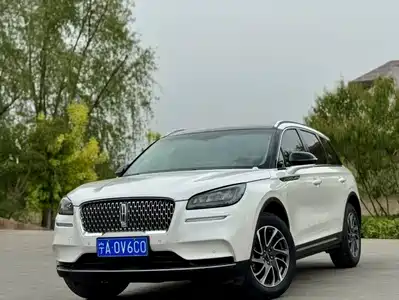Lincoln Adventurer 2022