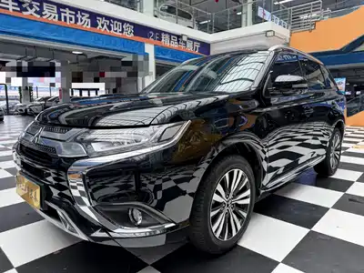 Mitsubishi Outlander 2022