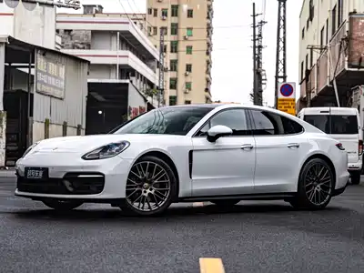 Porsche Panamera 2024