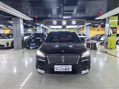 Lincoln Adventurer 2021