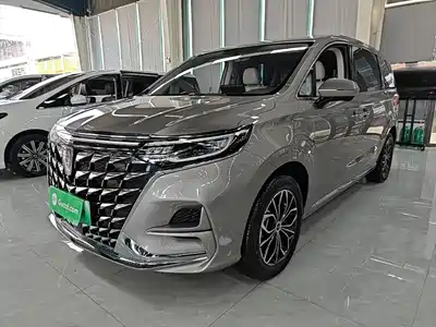 Roewe iMAX8 EV 2025