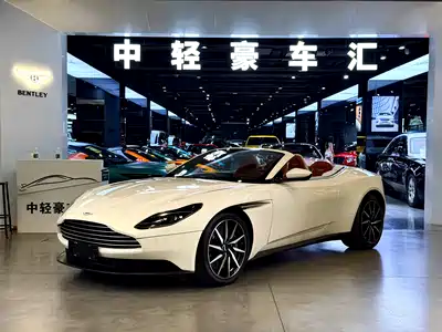 Aston Martin DB11 2020