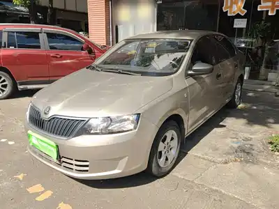 Škoda Rapid 2015