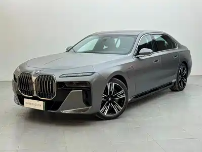 BMW i7 2025