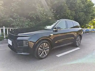 Li Auto L6 2025