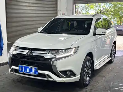 Mitsubishi Outlander 2021