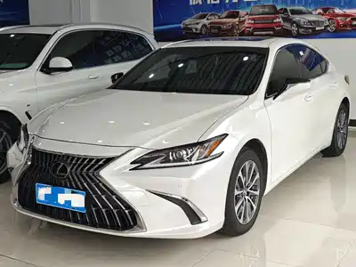 Lexus ES 2024