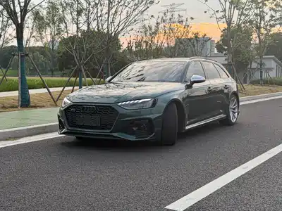 Audi RS 4 2021