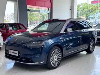 AITO Wenjie M9 2025