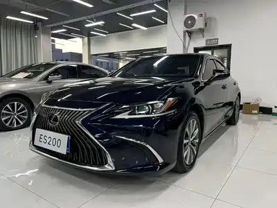 Lexus ES 2021