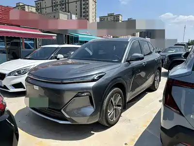 Geely Galaxy Starship 7 EM-i 2025