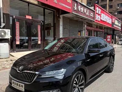 Škoda Superb 2023