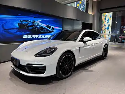 Porsche Panamera 2022