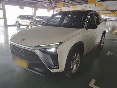 NIO ES8 2023