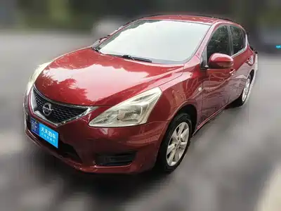 Nissan Tiida 2015