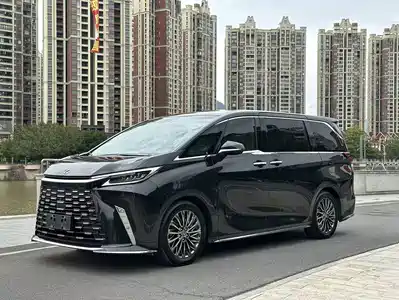 Lexus LM 2023