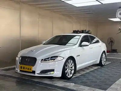 Jaguar XF 2016