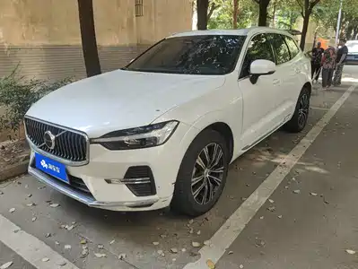 Volvo XC60 2022