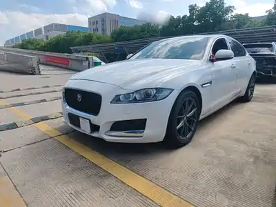 Jaguar XFL 2020