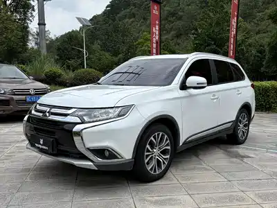 Mitsubishi Outlander 2018