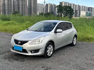 Nissan Tiida 2012