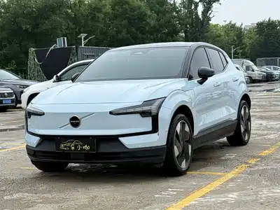 Volvo EX30 2024