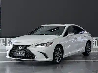 Lexus ES 2023