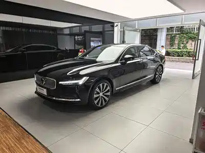 Volvo S90 2025