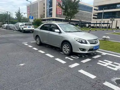 BYD L3 2013