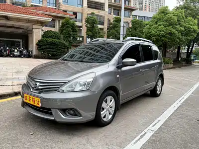 Nissan Livina 2013