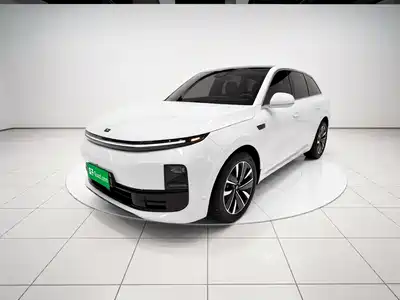 Li Auto L6 2025